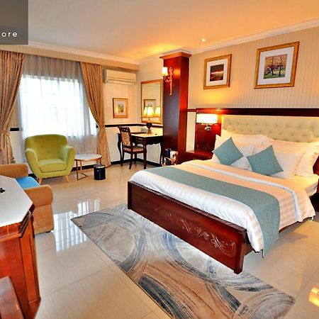 Hanz 821 Sunflower Hotel & Spa Хошимин Екстериор снимка